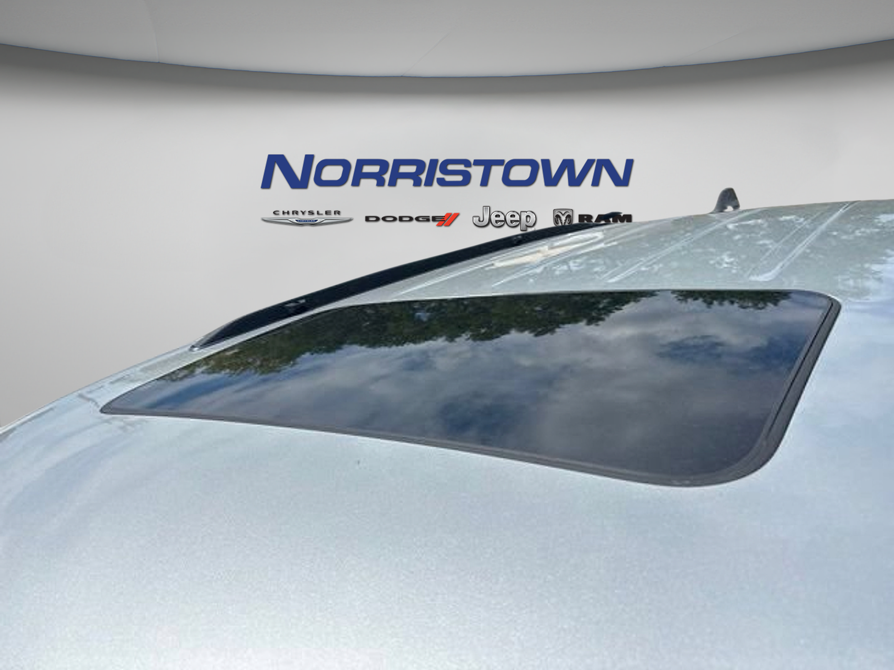Used 2023 Jeep Grand Cherokee Altitude AWD/4WD image 26