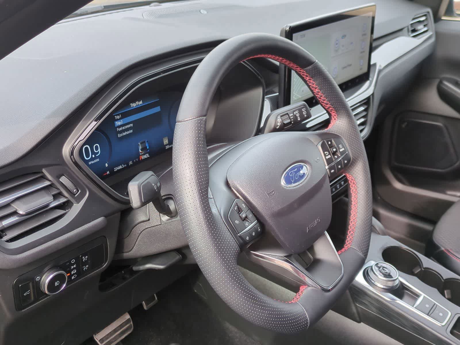 Used 2024 Ford Escape ST-Line Select w/ Tech Pack #2 image 10