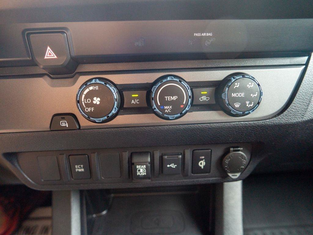Used 2020 Toyota Tacoma TRD Sport RWD image 24