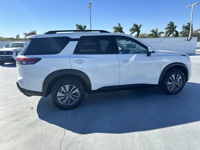 Used 2025 Nissan Pathfinder SV image 31