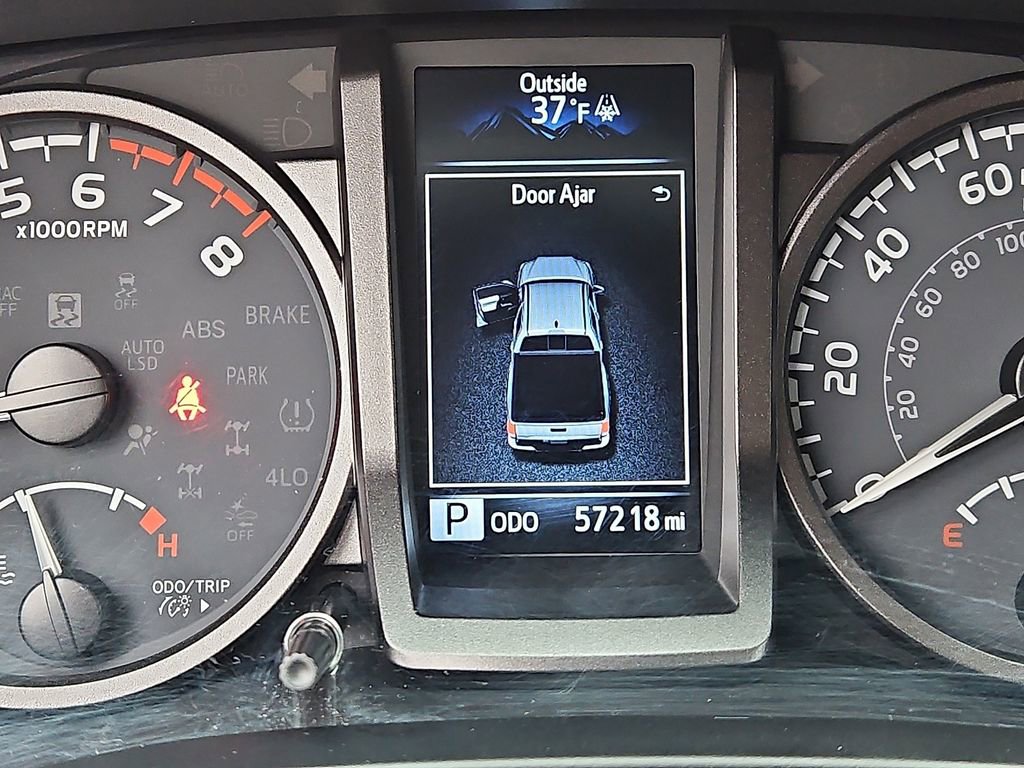 Used 2023 Toyota Tacoma TRD Sport w/ Technology Package image 19