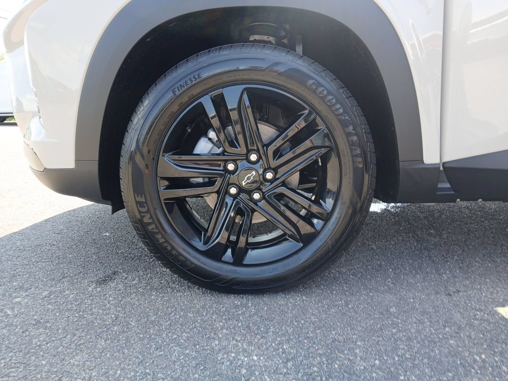 New 2026 Chevrolet Trax ACTIV w/ Driver Confidence Package FWD image 25