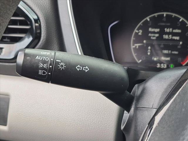 Used 2023 Honda Pilot LX image 16