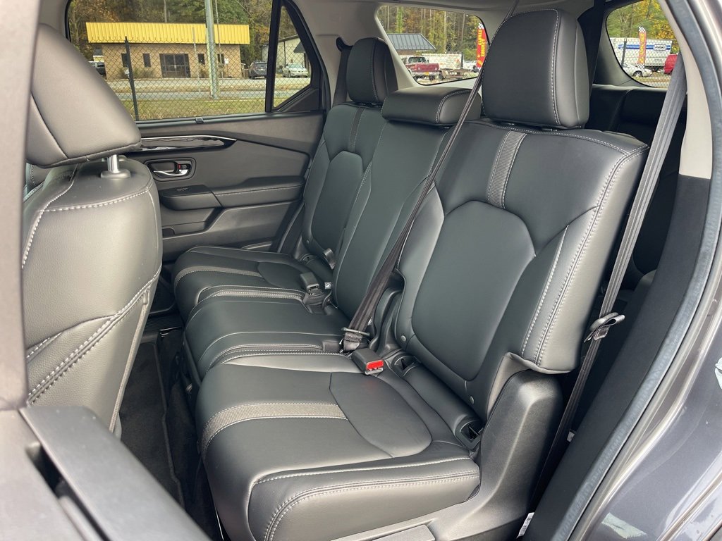 Certified 2025 Honda Pilot EX-L image 26