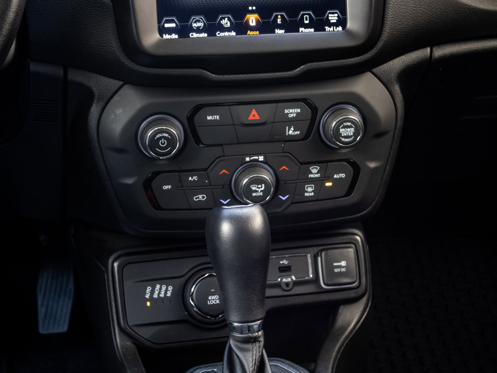 Used 2023 Jeep Renegade Limited image 30
