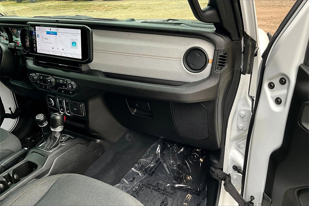 Used 2024 Jeep Wrangler Sport S image 19