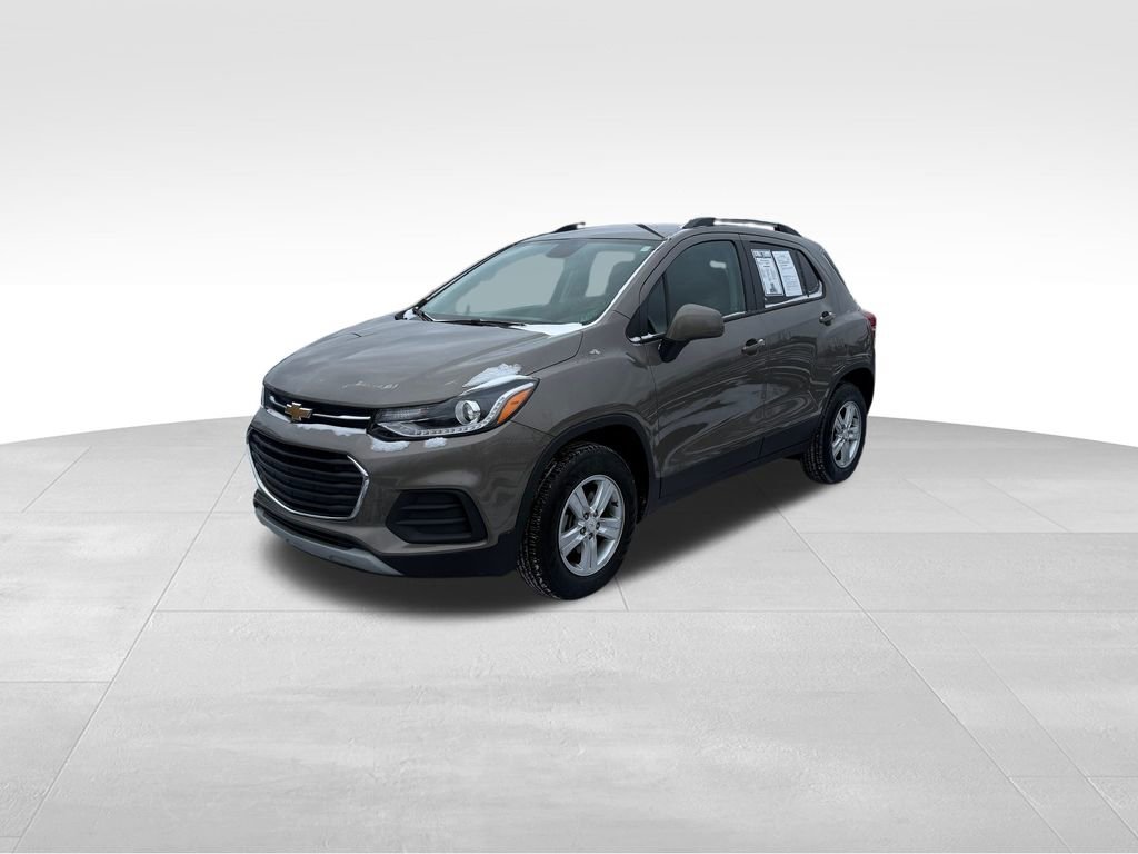 Used 2022 Chevrolet Trax LT w/ LT Convenience Package image 3