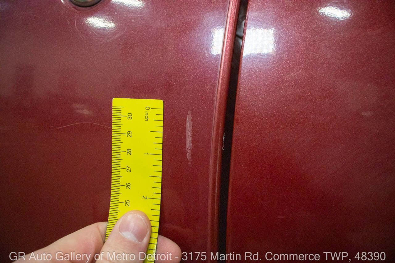 Used 1990 Cadillac Brougham image 30