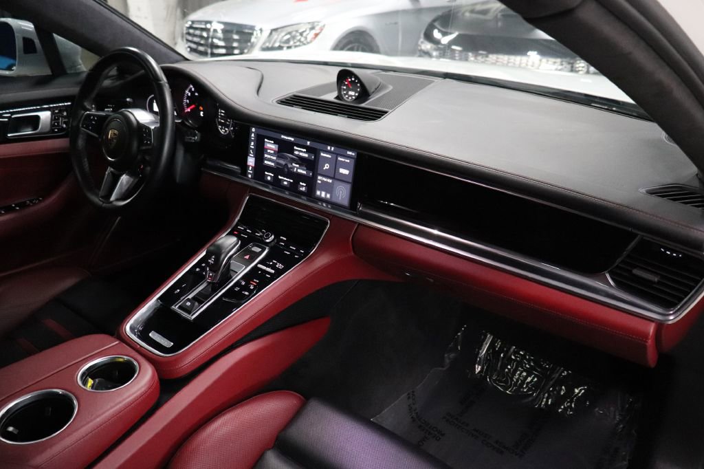 Used 2019 Porsche Panamera GTS image 26