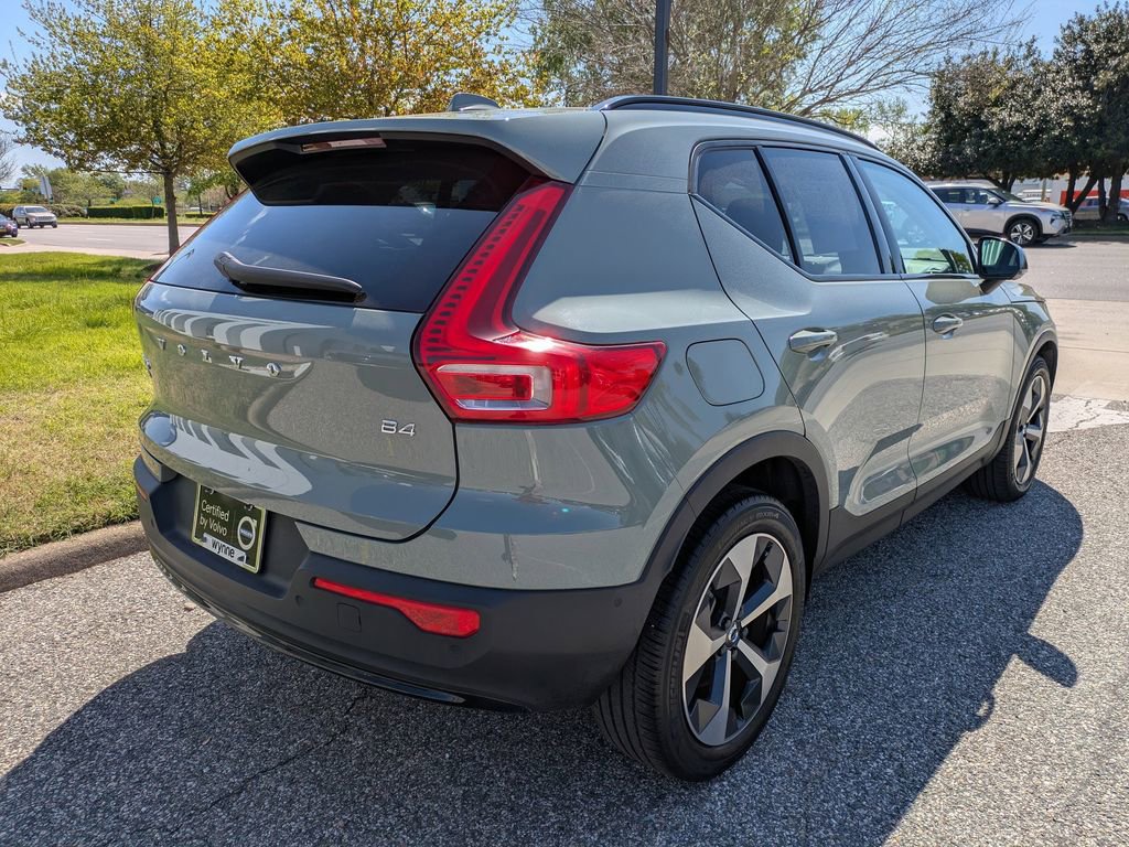 Certified 2023 Volvo XC40 B4 Plus w/ Driver Assist Package FWD image 4