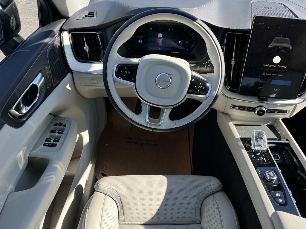 New 2026 Volvo XC60 B5 Ultra w/ Climate Package image 14