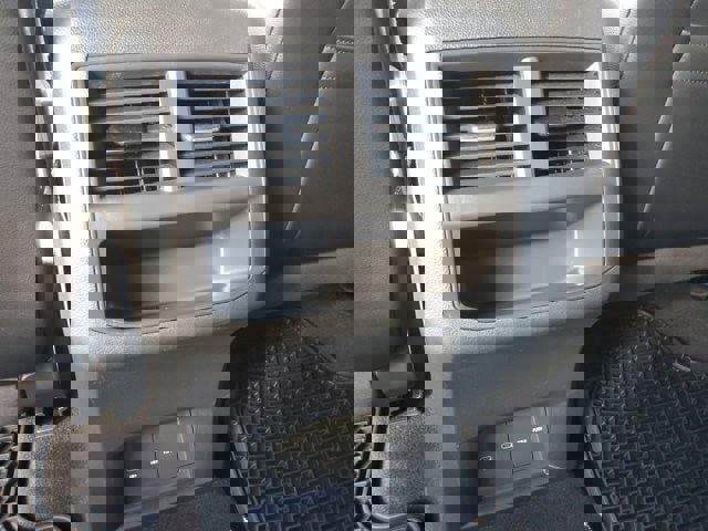 Used 2022 Volkswagen Atlas Cross Sport SEL R-Line image 18