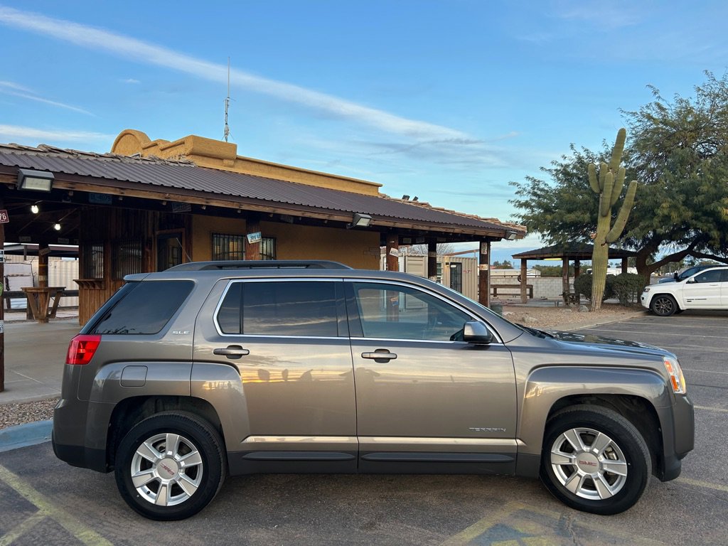 Used 2011 GMC Terrain SLE image 6