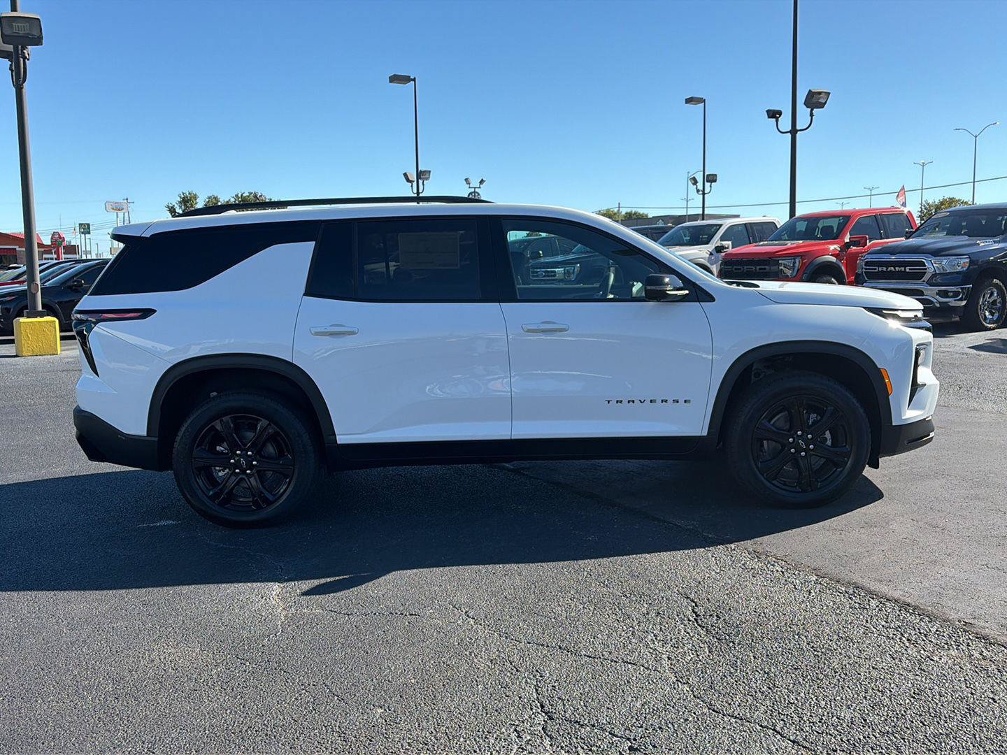 New 2027 Chevrolet Traverse LT w/ Midnight/Sport Edition AWD/4WD image 6