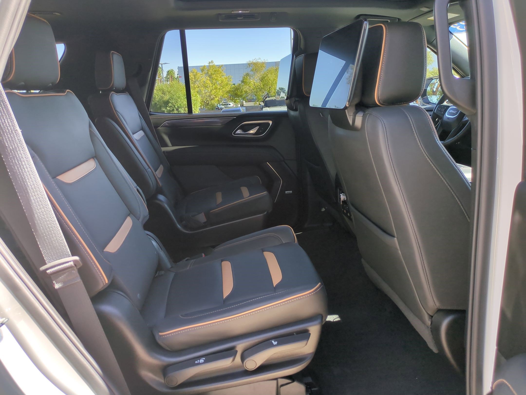 Certified 2023 GMC Yukon AT4 image 28