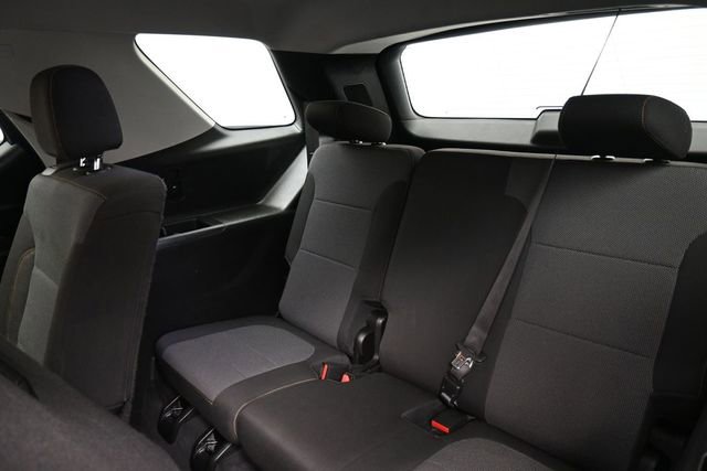 Used 2021 Chevrolet Traverse LS FWD image 20