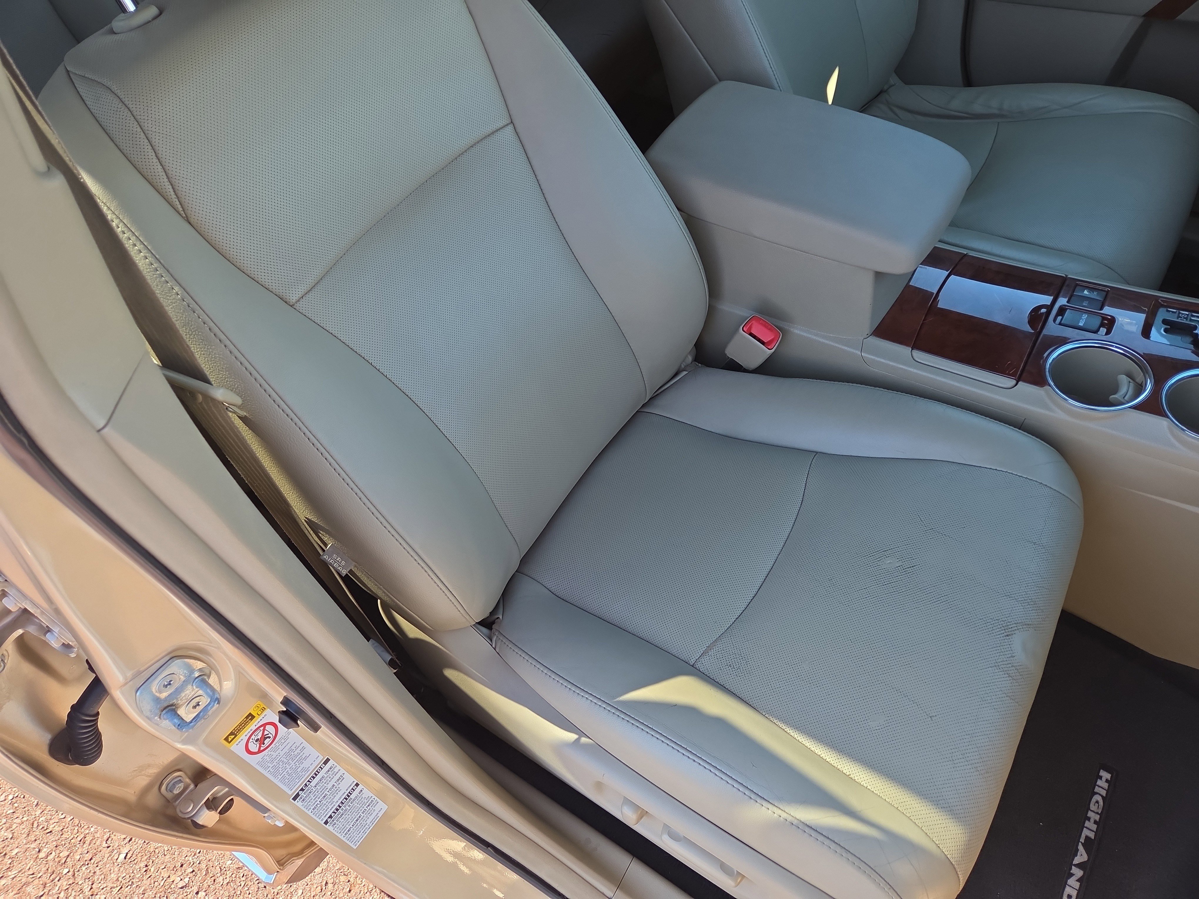 Used 2013 Toyota Highlander Limited image 16