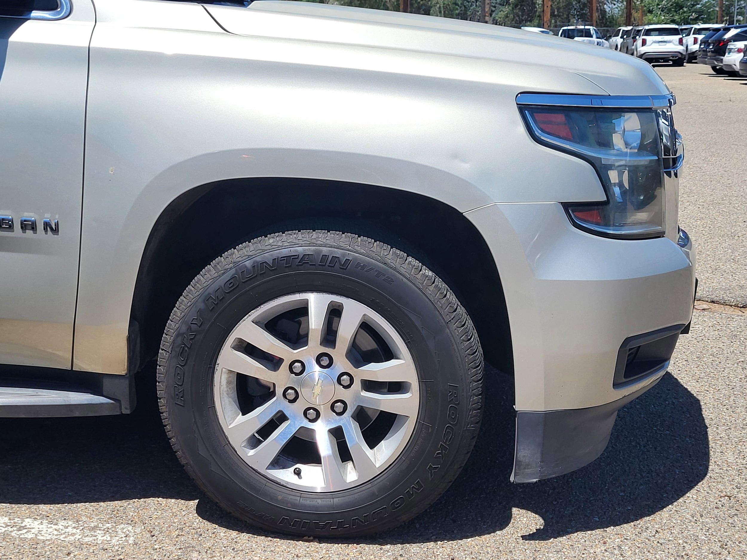 Used 2017 Chevrolet Suburban LT AWD/4WD image 6