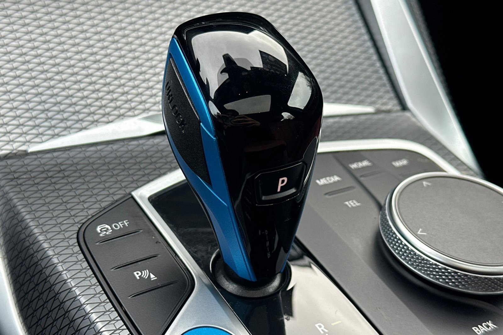 Used 2023 BMW i4 eDrive40 w/ M Sport Package image 27