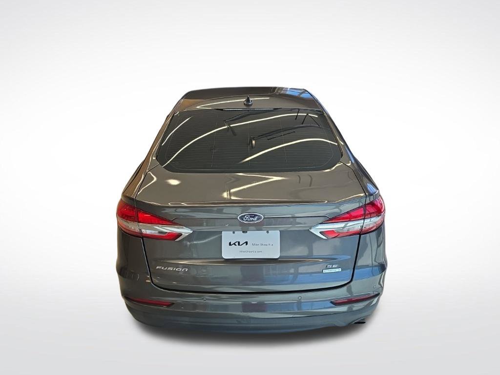 Used 2020 Ford Fusion SE FWD image 13