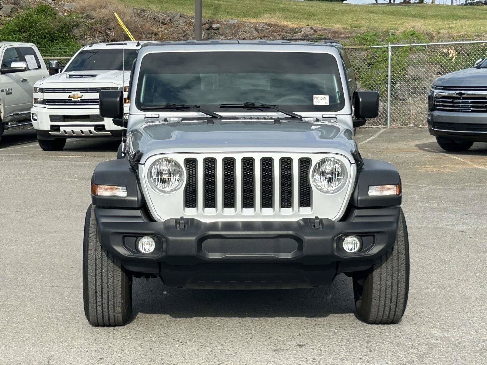 Used 2023 Jeep Wrangler Sport AWD/4WD image 2