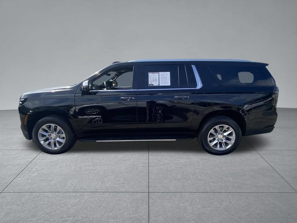Used 2026 Chevrolet Suburban Premier AWD/4WD image 4