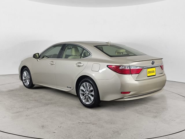 Used 2013 Lexus ES 300h w/ Luxury Pkg FWD image 7