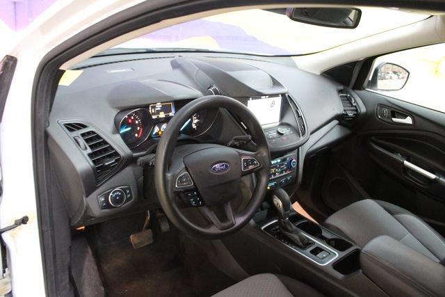 Used 2019 Ford Escape SE w/ Ford Safe & Smart Package AWD/4WD image 14