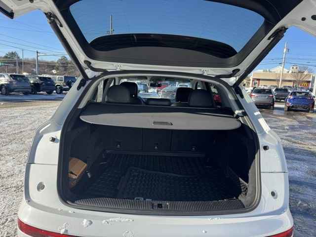 Used 2019 Audi Q5 2.0T Premium w/ Convenience Package image 11