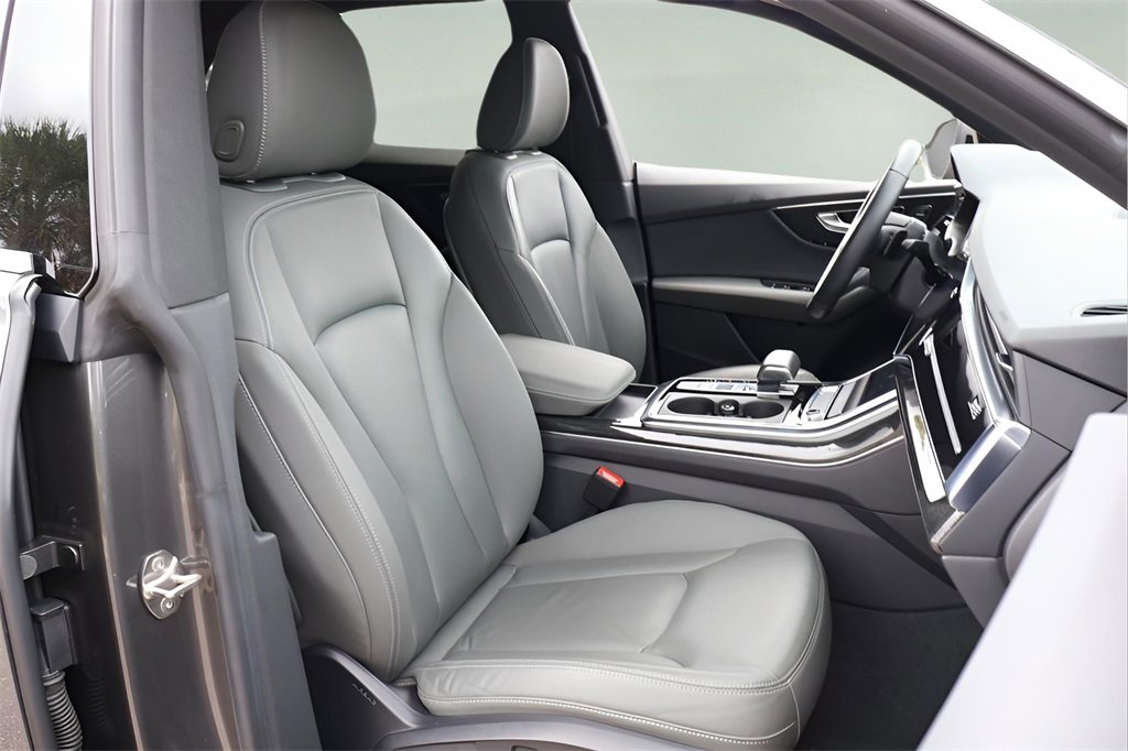 Used 2019 Audi Q8 Premium image 19