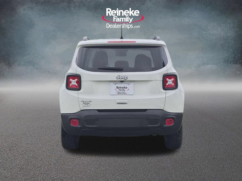 Used 2023 Jeep Renegade Latitude w/ Premium Group AWD/4WD image 6
