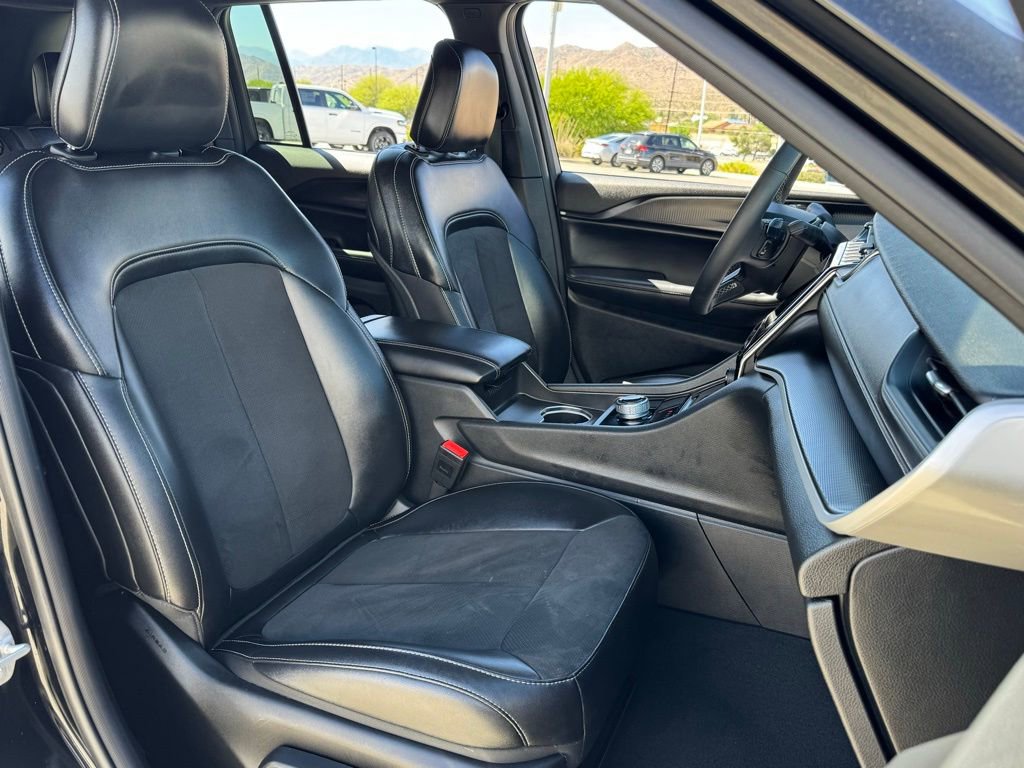 Used 2024 Jeep Grand Cherokee Altitude image 30