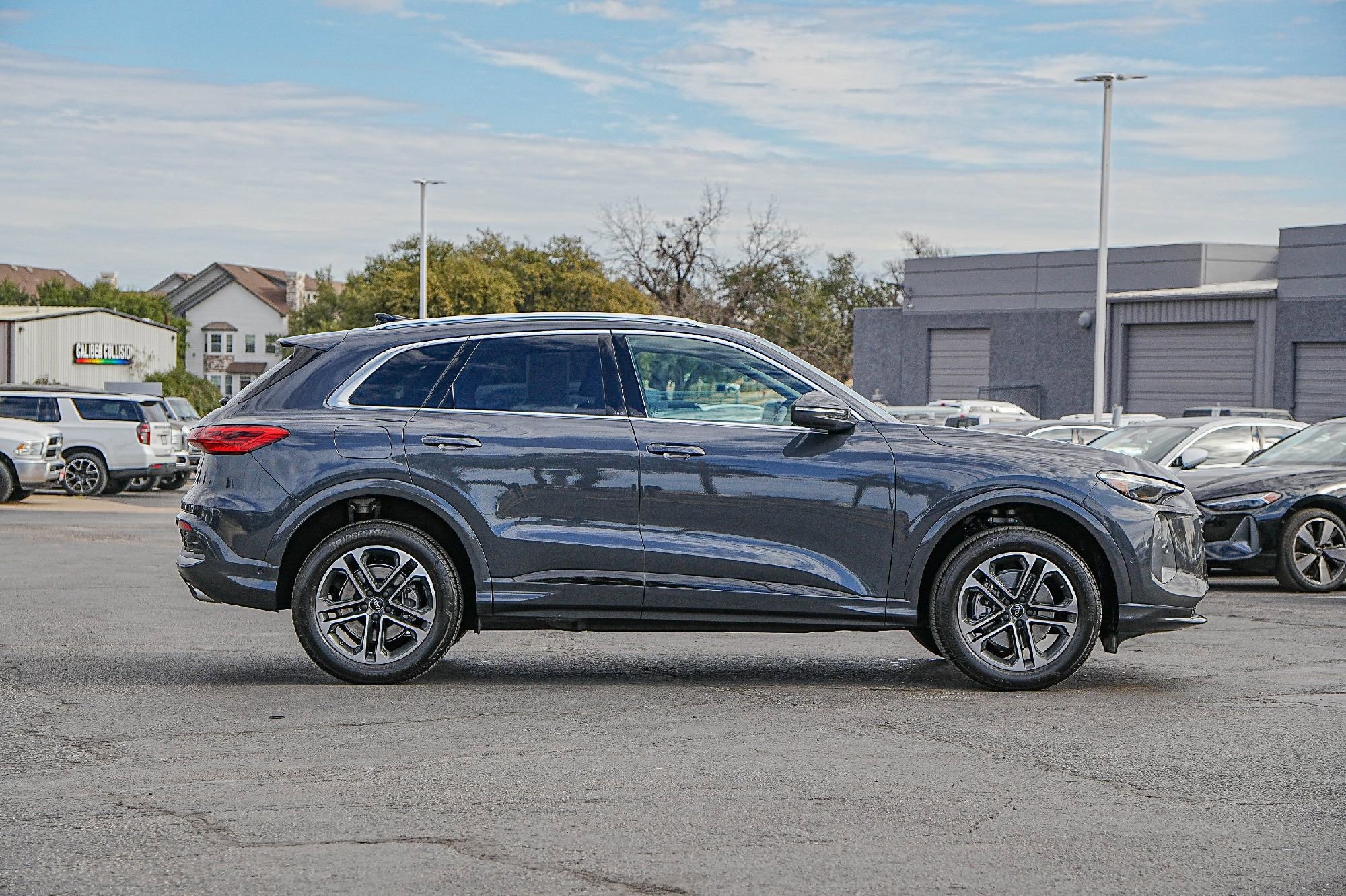 Certified 2025 Audi Q5 Premium w/ Convenience Package image 4