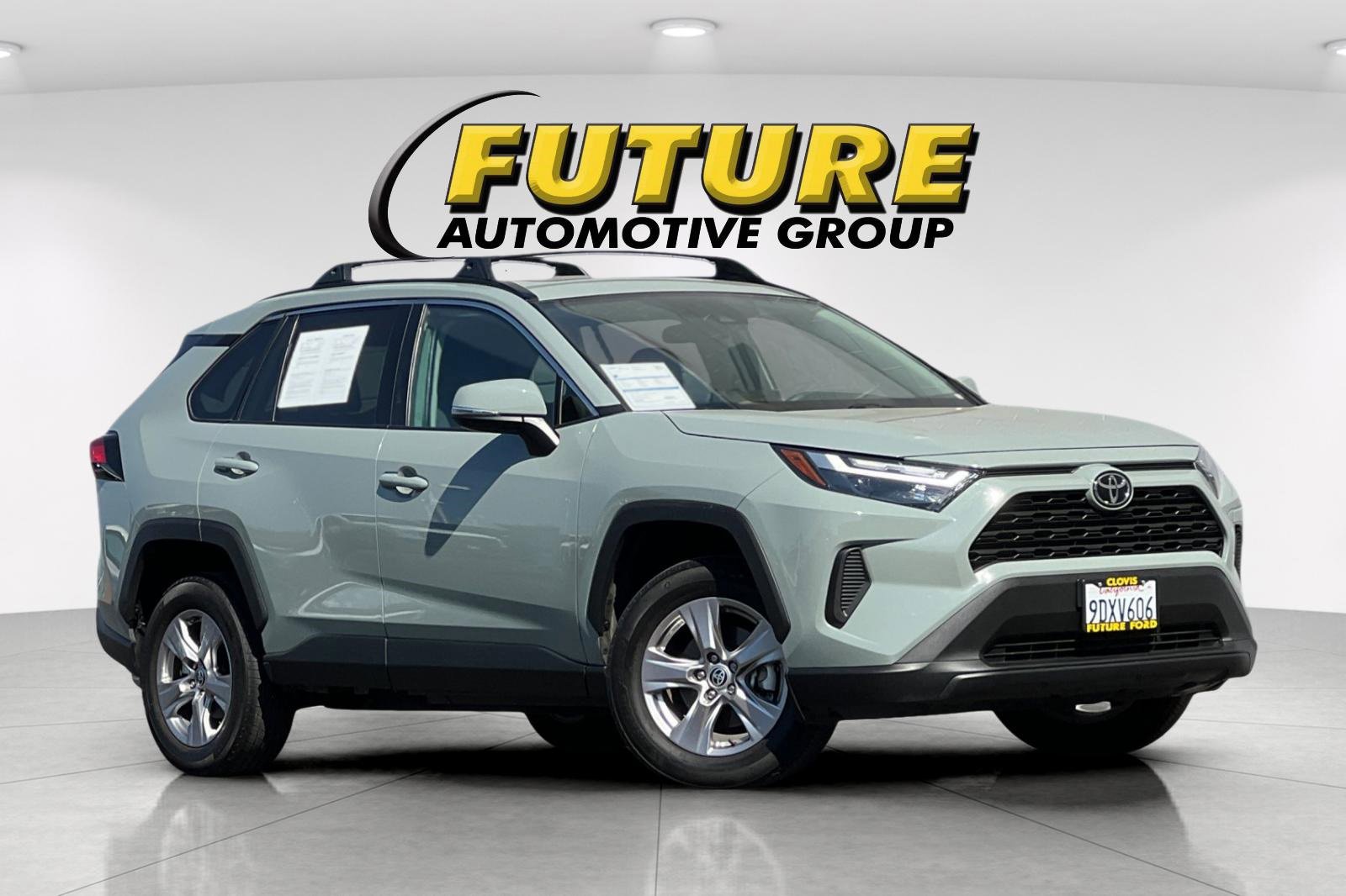 Used 2022 Toyota RAV4 XLE image 1