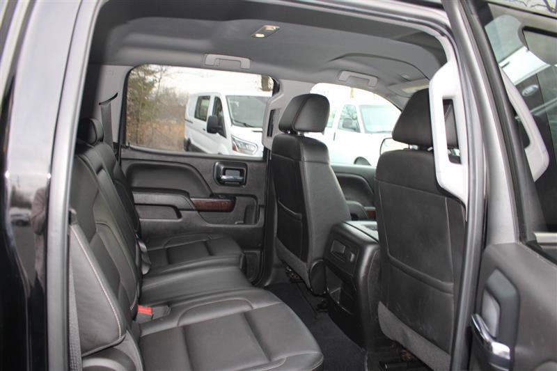 Used 2018 GMC Sierra 1500 SLT w/ Enhanced Driver Alert Package RWD image 16