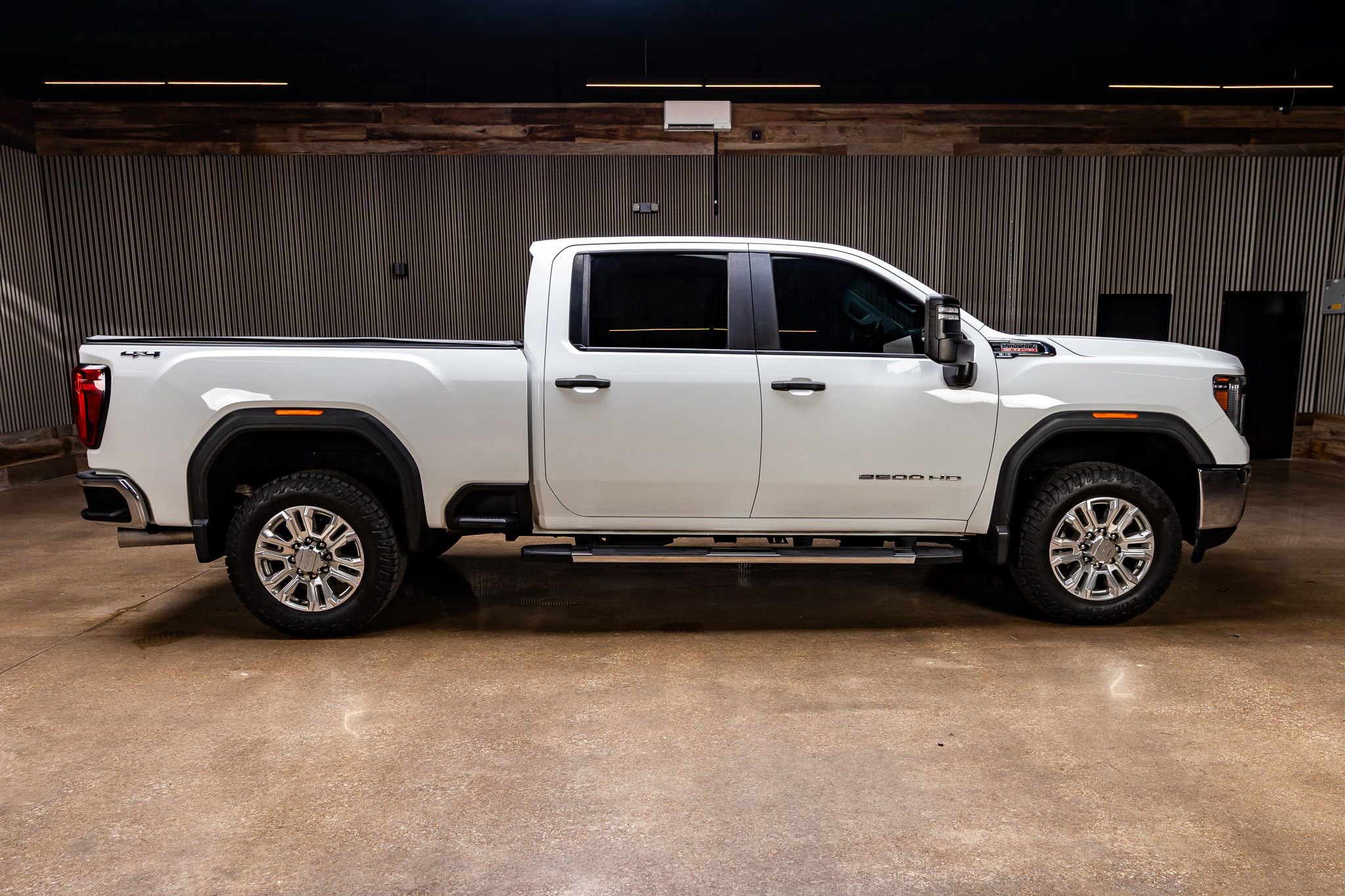 Used 2020 GMC Sierra 2500 4x4 Crew Cab w/ Gooseneck/5TH Wheel Package image 10