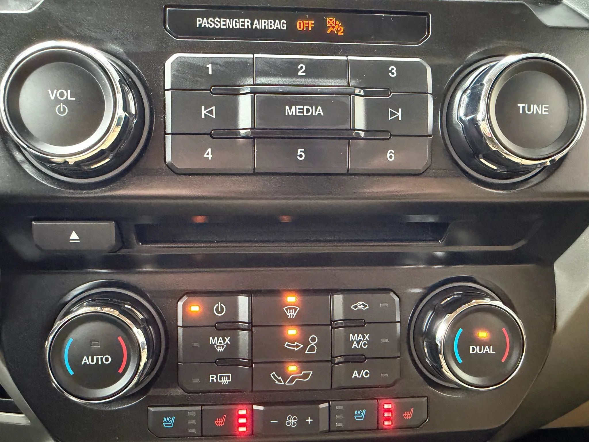 Used 2015 Ford F150 Lariat w/ Trailer Tow Package AWD/4WD image 21