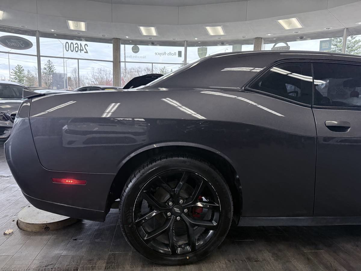 Used 2021 Dodge Challenger SXT w/ Blacktop Package image 9