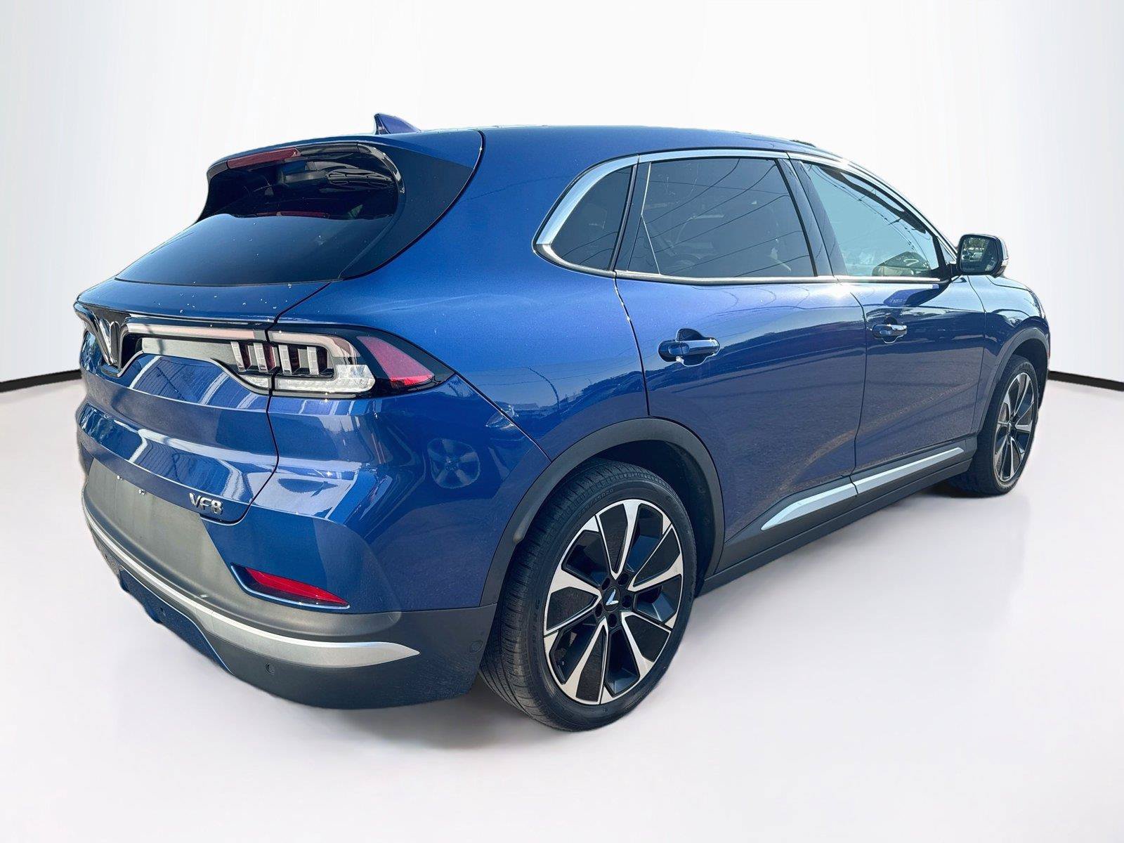 Used 2024 VinFast VF 8 Plus AWD/4WD image 5