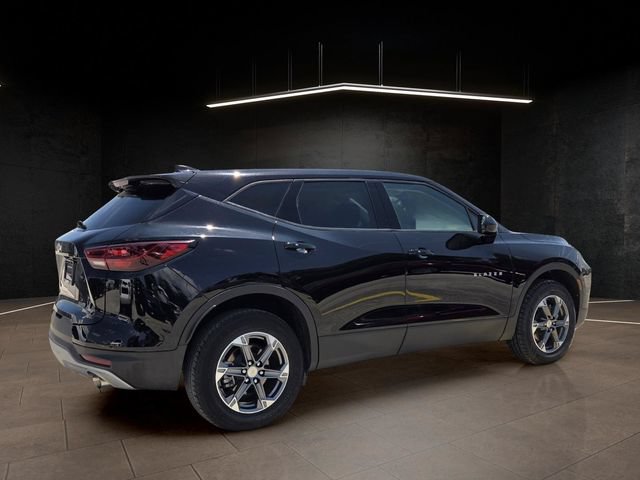 Used 2025 Chevrolet Blazer LT FWD image 7