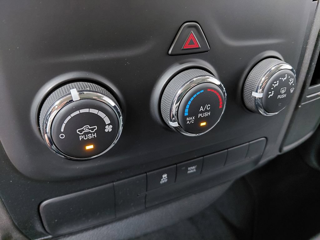 Certified 2018 RAM 1500 Express w/ Express Value Package AWD/4WD image 30