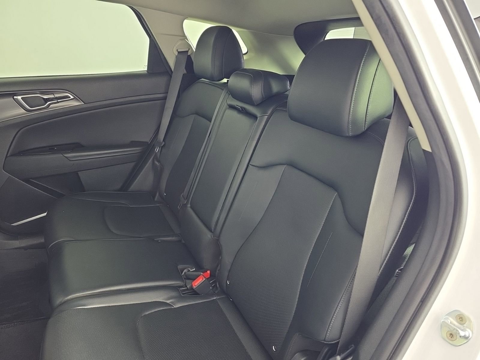 Used 2023 Kia Sportage EX image 28