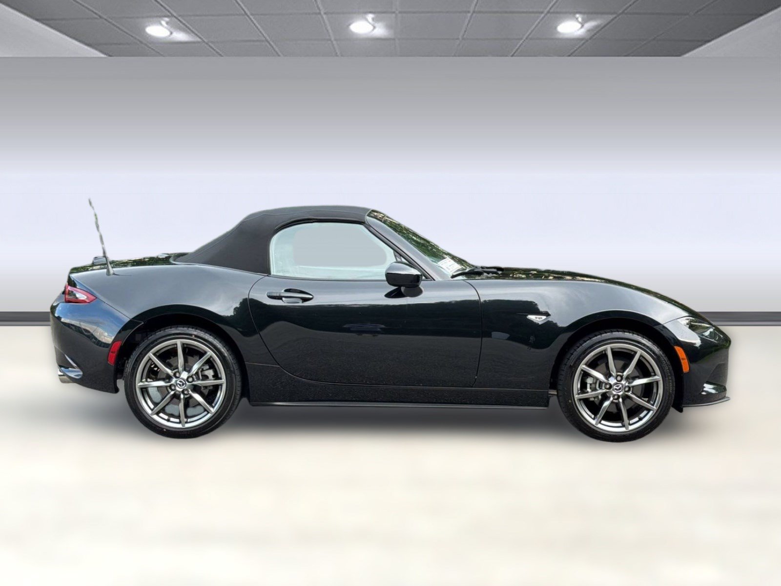 Used 2022 MAZDA MX-5 Miata Grand Touring w/ Weather Package RWD image 8