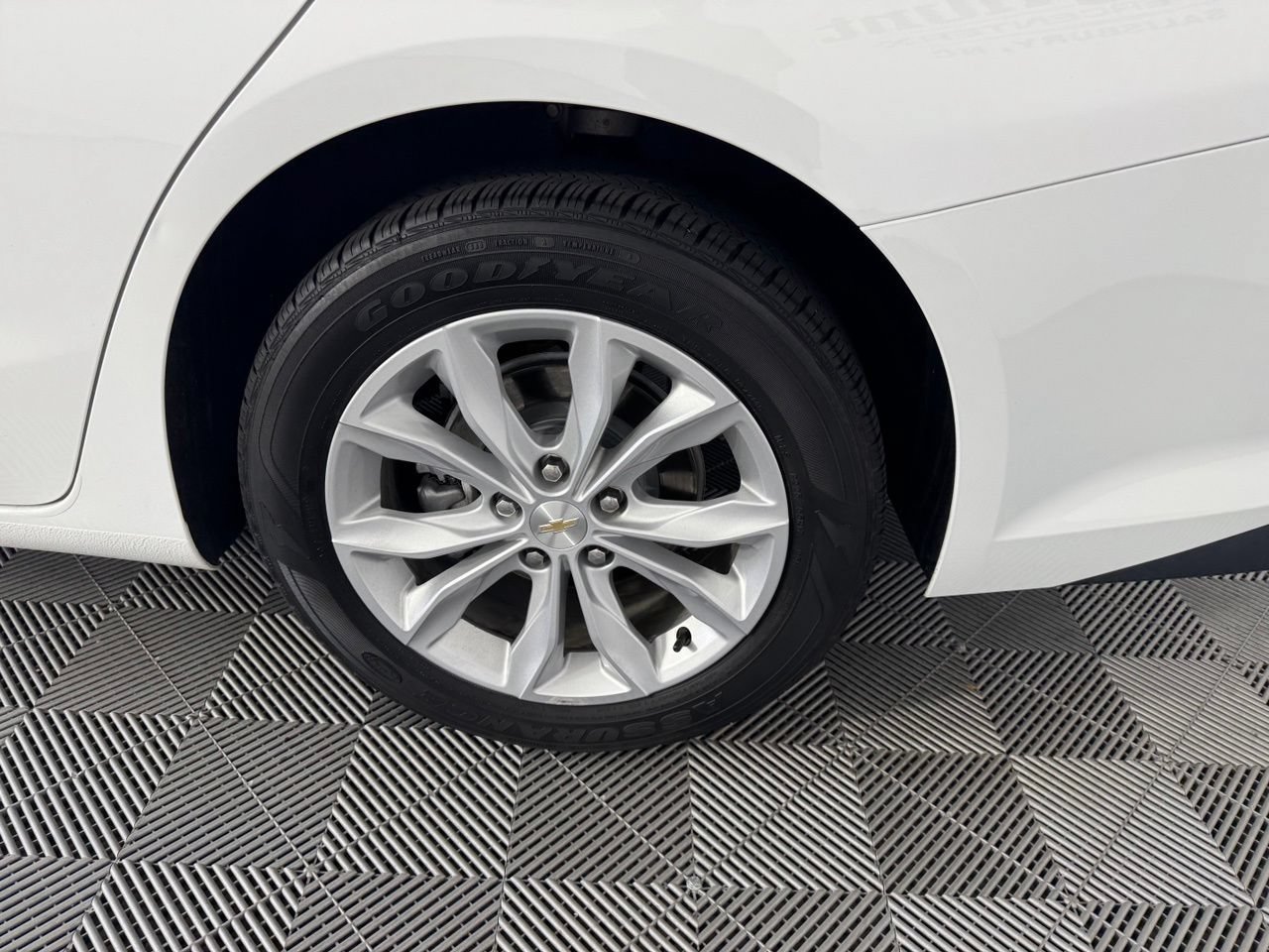Used 2025 Chevrolet Malibu LT FWD image 13