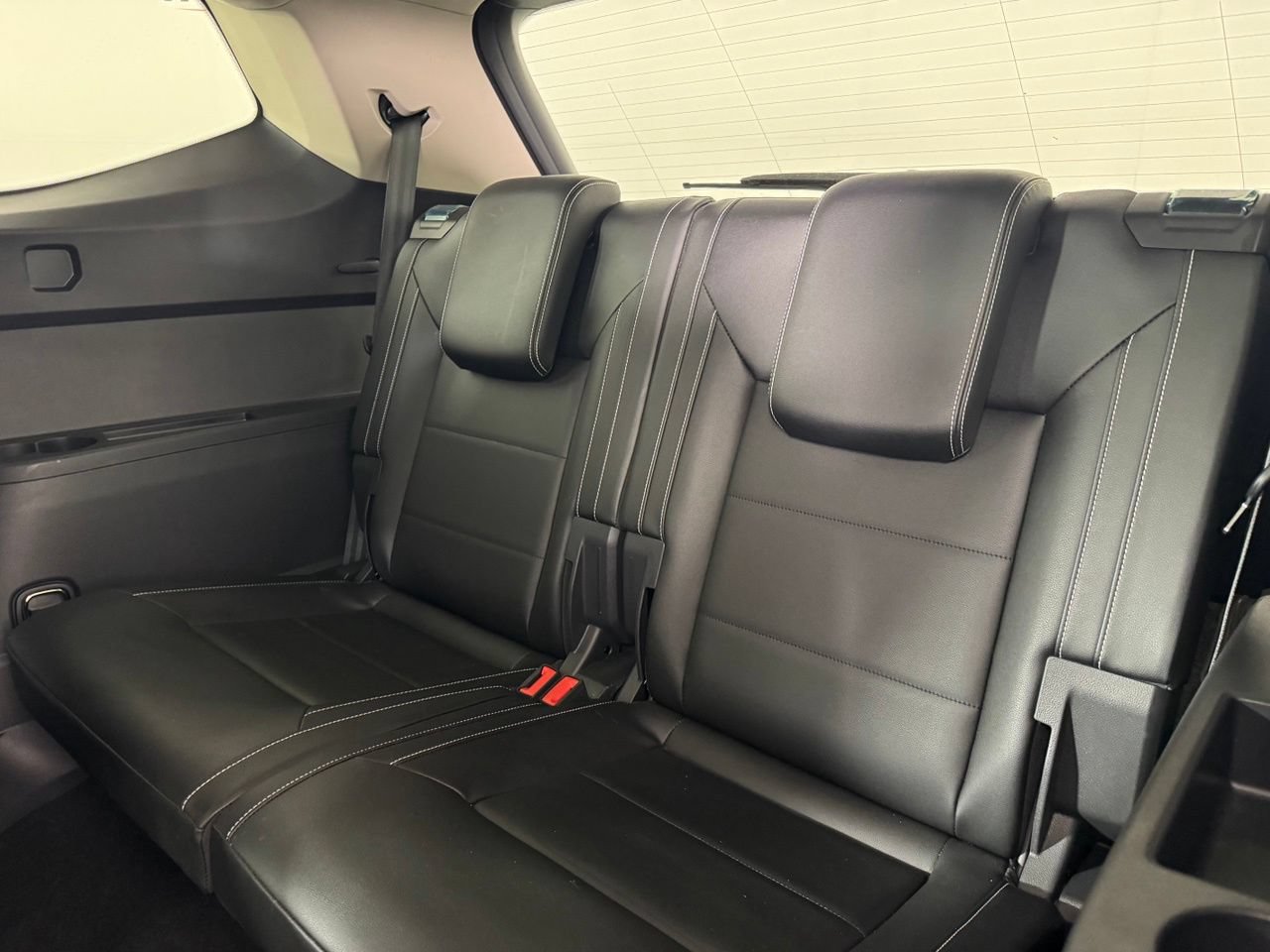 Used 2023 Volkswagen Atlas SE w/ Panoramic Sunroof Package FWD image 12