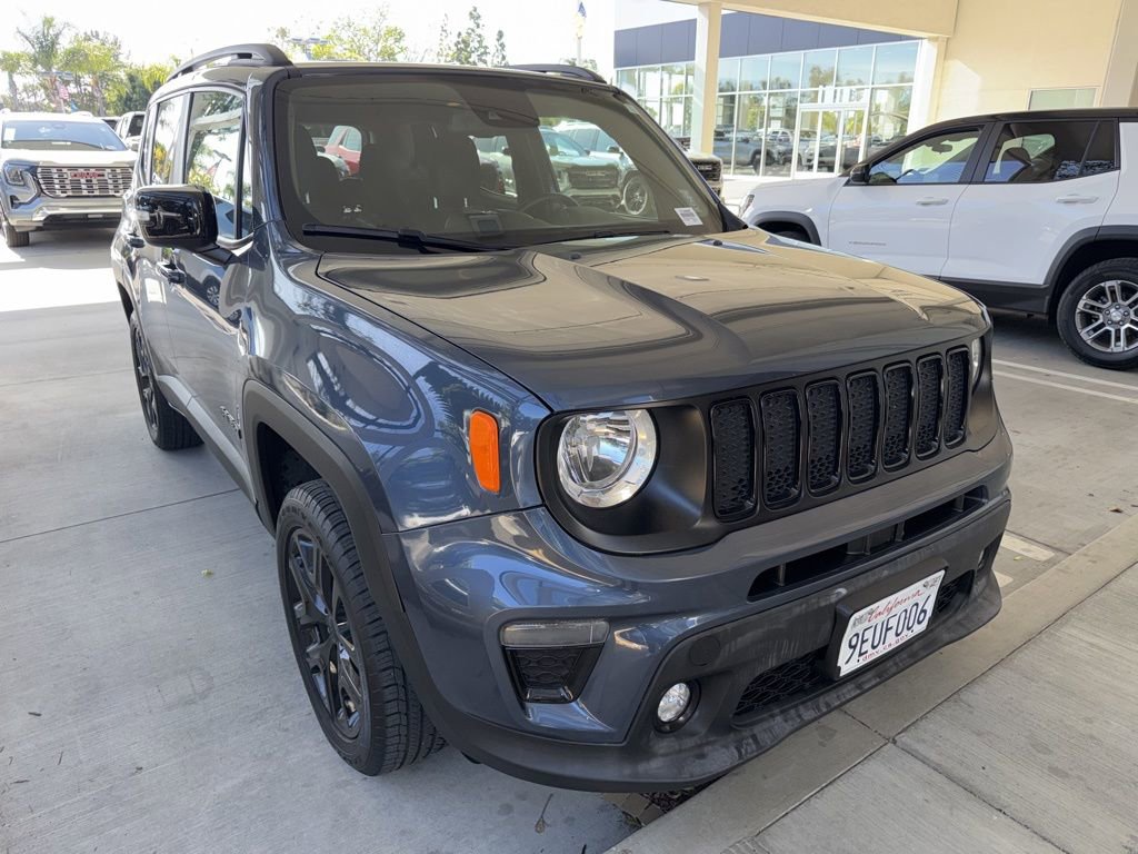 Used 2022 Jeep Renegade Altitude w/ Convenience Group AWD/4WD image 3