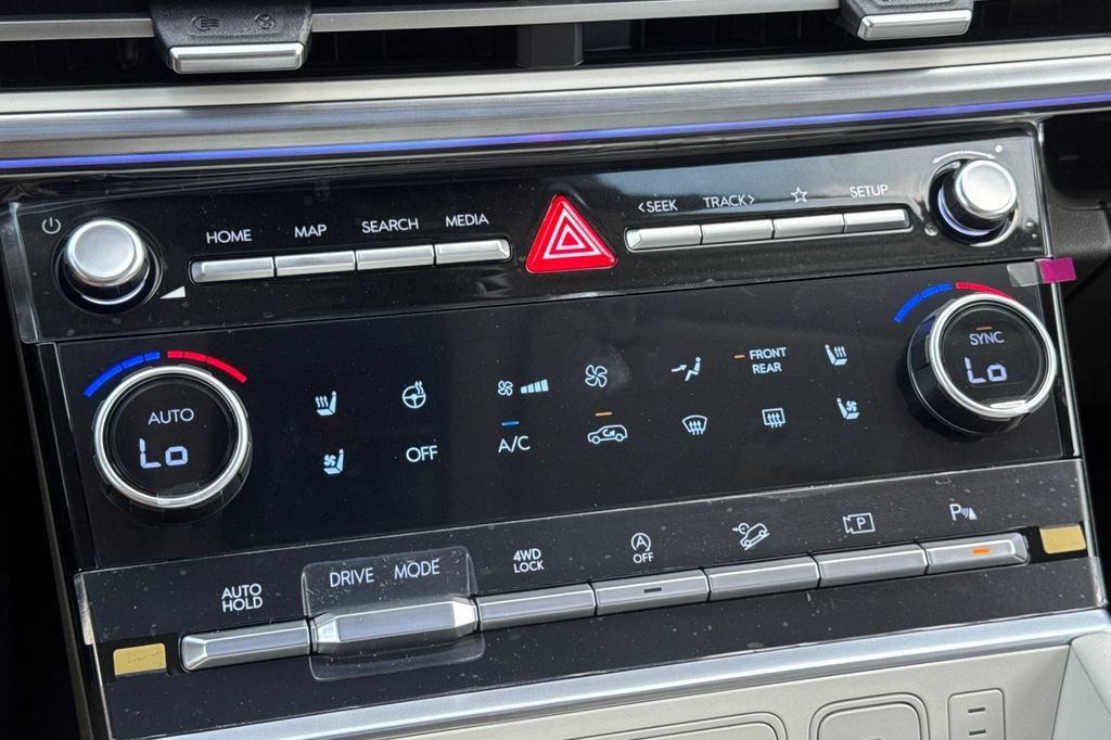 Used 2025 Hyundai Santa Fe Calligraphy AWD/4WD image 19