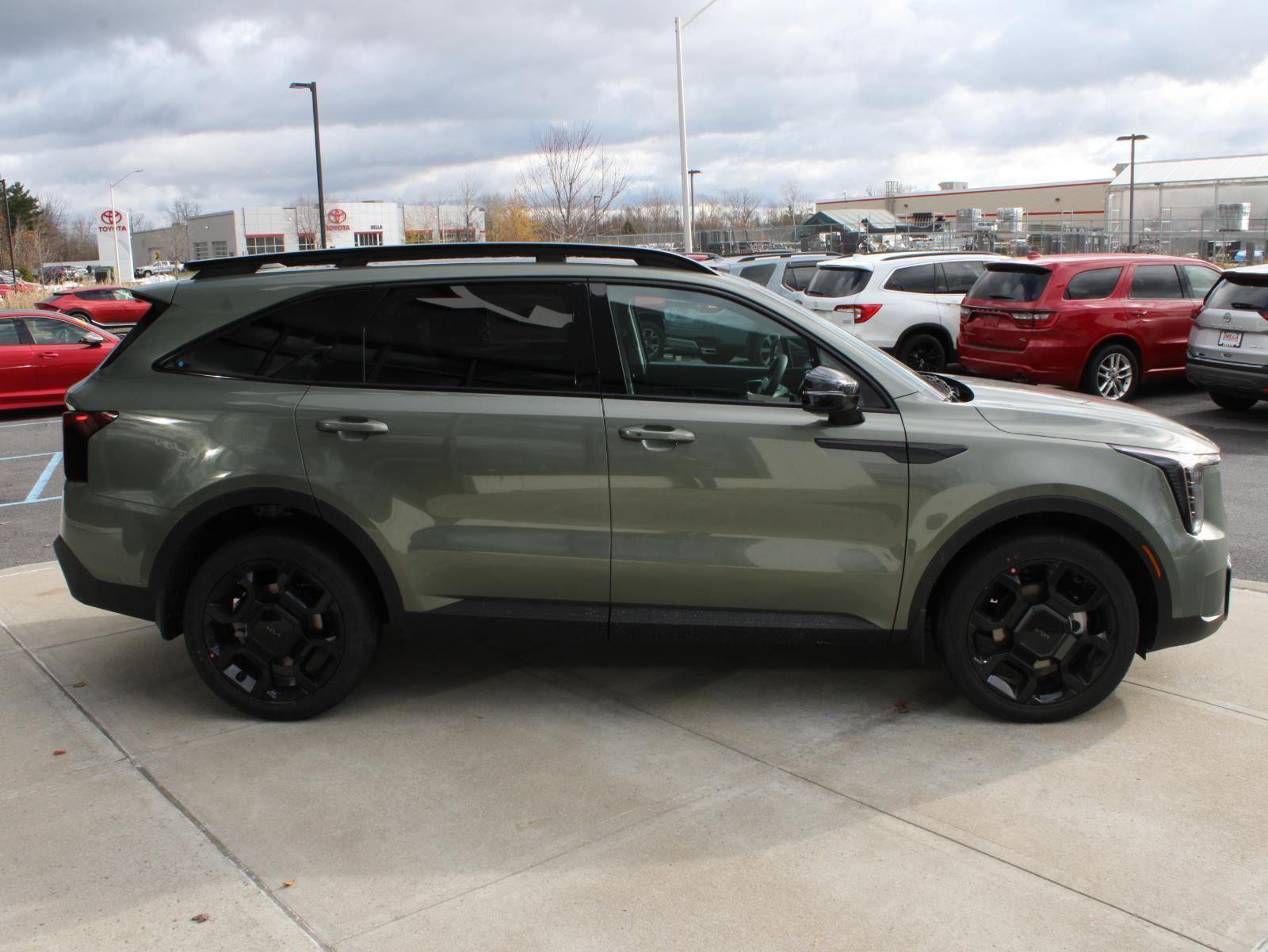 New 2026 Kia Sorento X-Line EX image 4