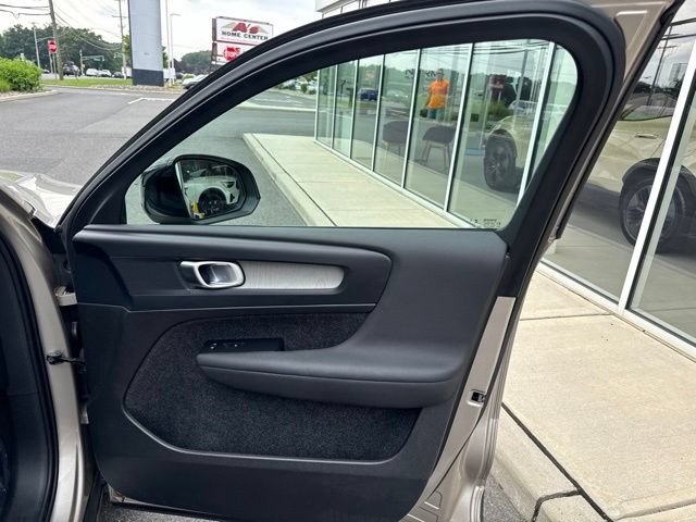 Certified 2023 Volvo XC40 B5 Plus w/ Climate Package AWD/4WD image 14
