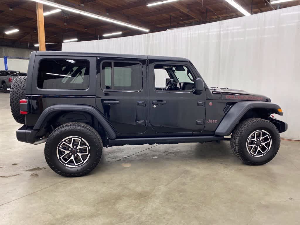 Used 2025 Jeep Wrangler Unlimited Rubicon AWD/4WD image 7